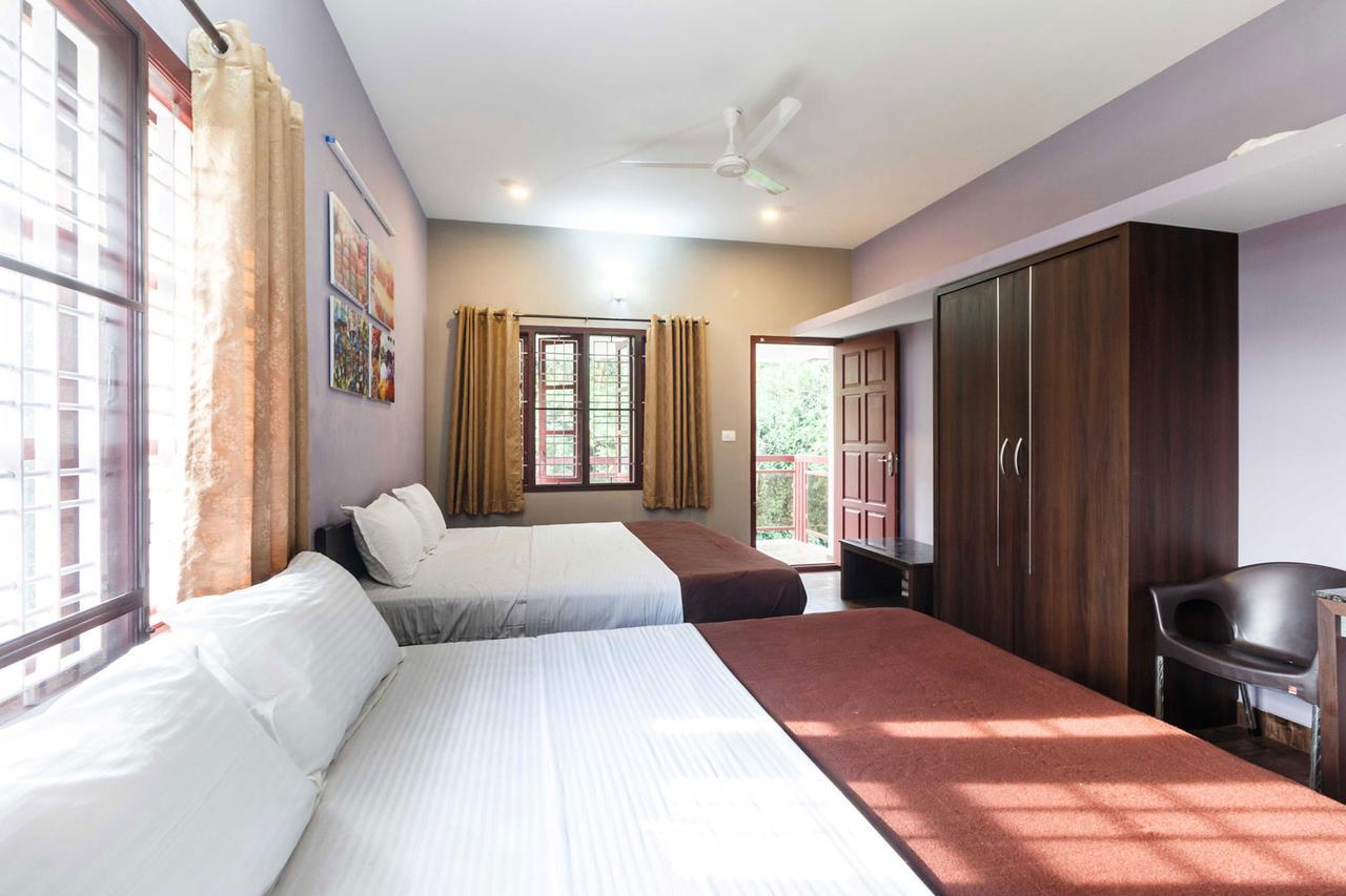 Karkera Comforts Hotel Madikeri Bagian luar foto