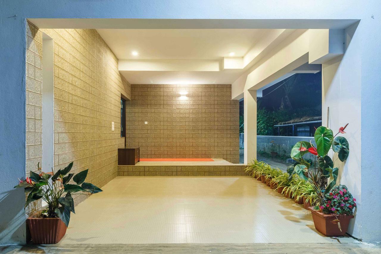 Karkera Comforts Hotel Madikeri Bagian luar foto