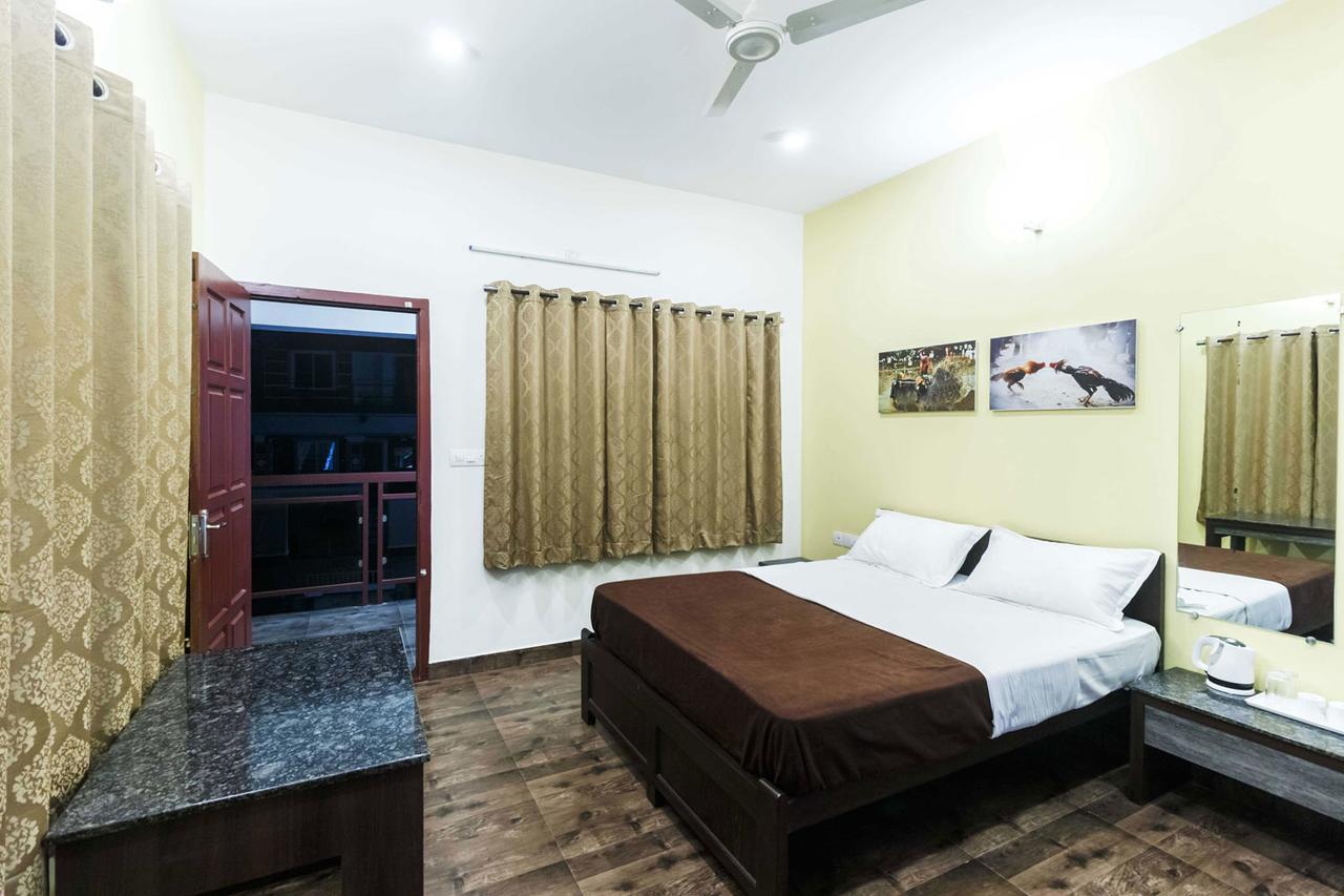 Karkera Comforts Hotel Madikeri Bagian luar foto