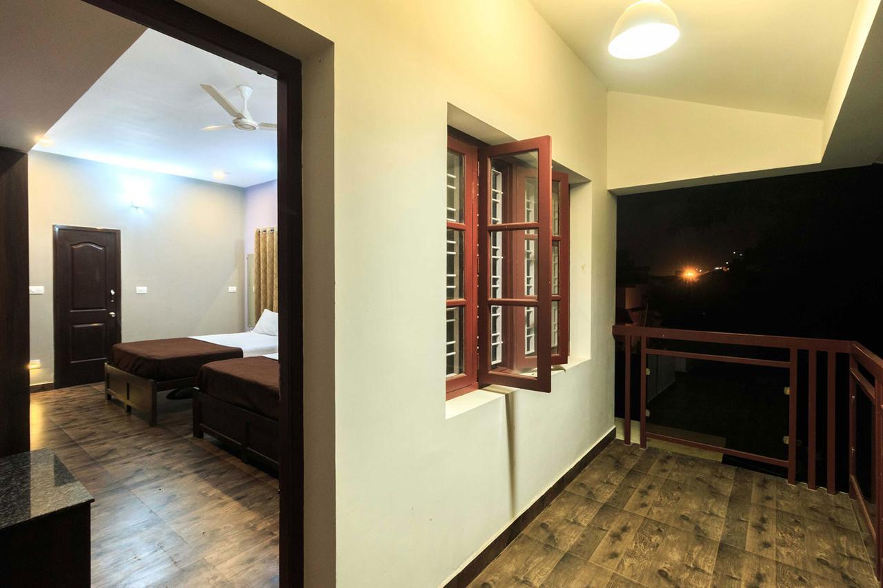 Karkera Comforts Hotel Madikeri Bagian luar foto