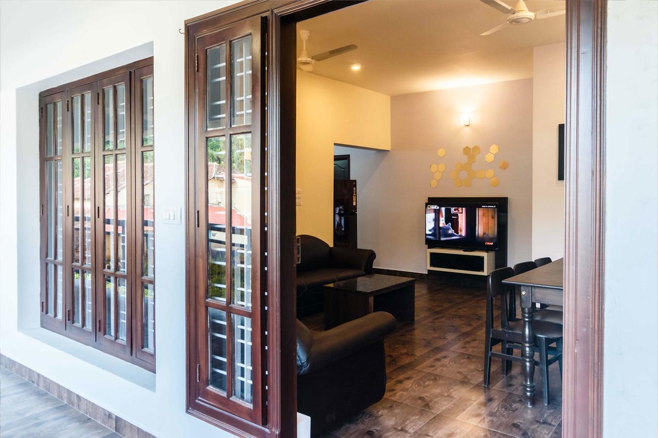 Karkera Comforts Hotel Madikeri Bagian luar foto